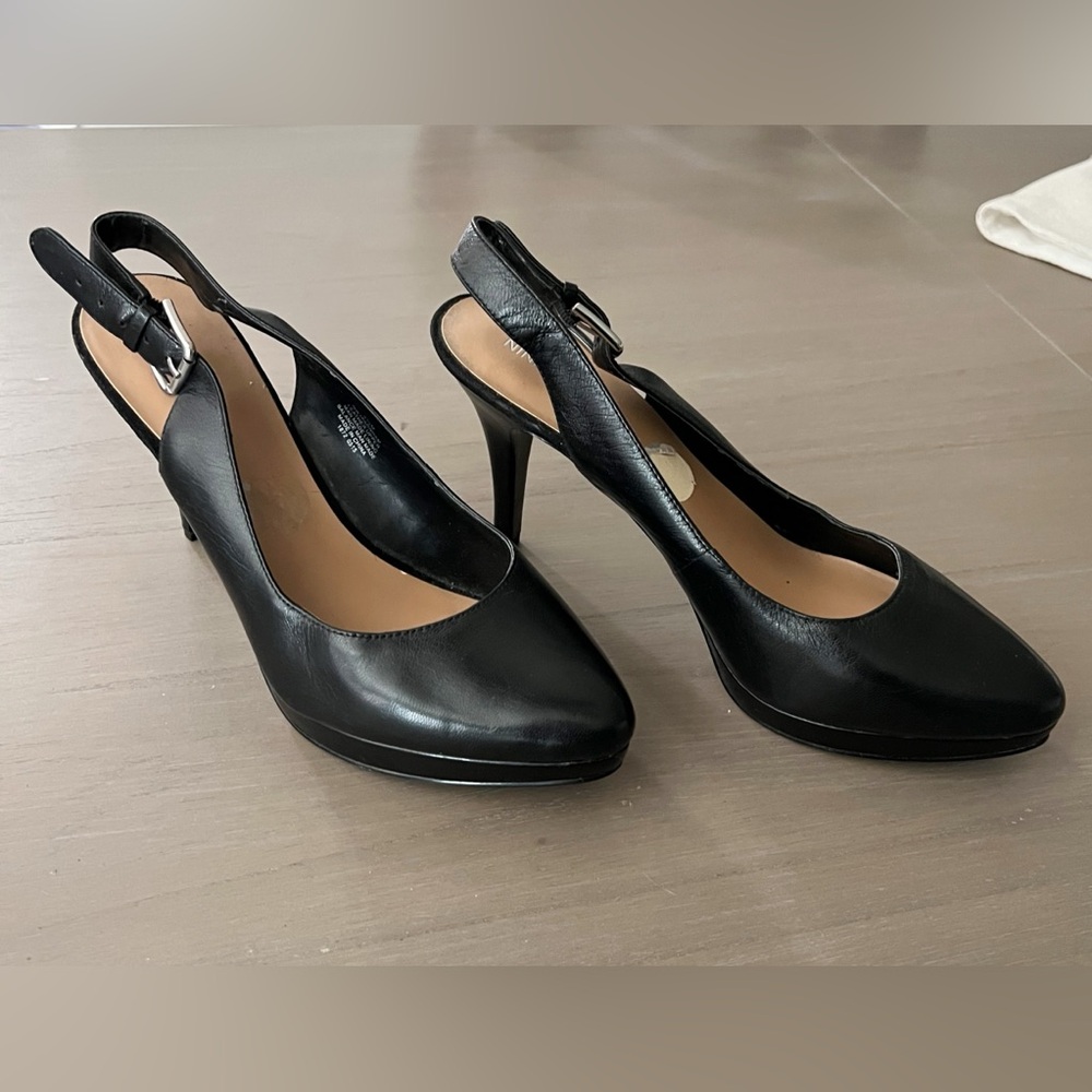 Black high heels 🖤